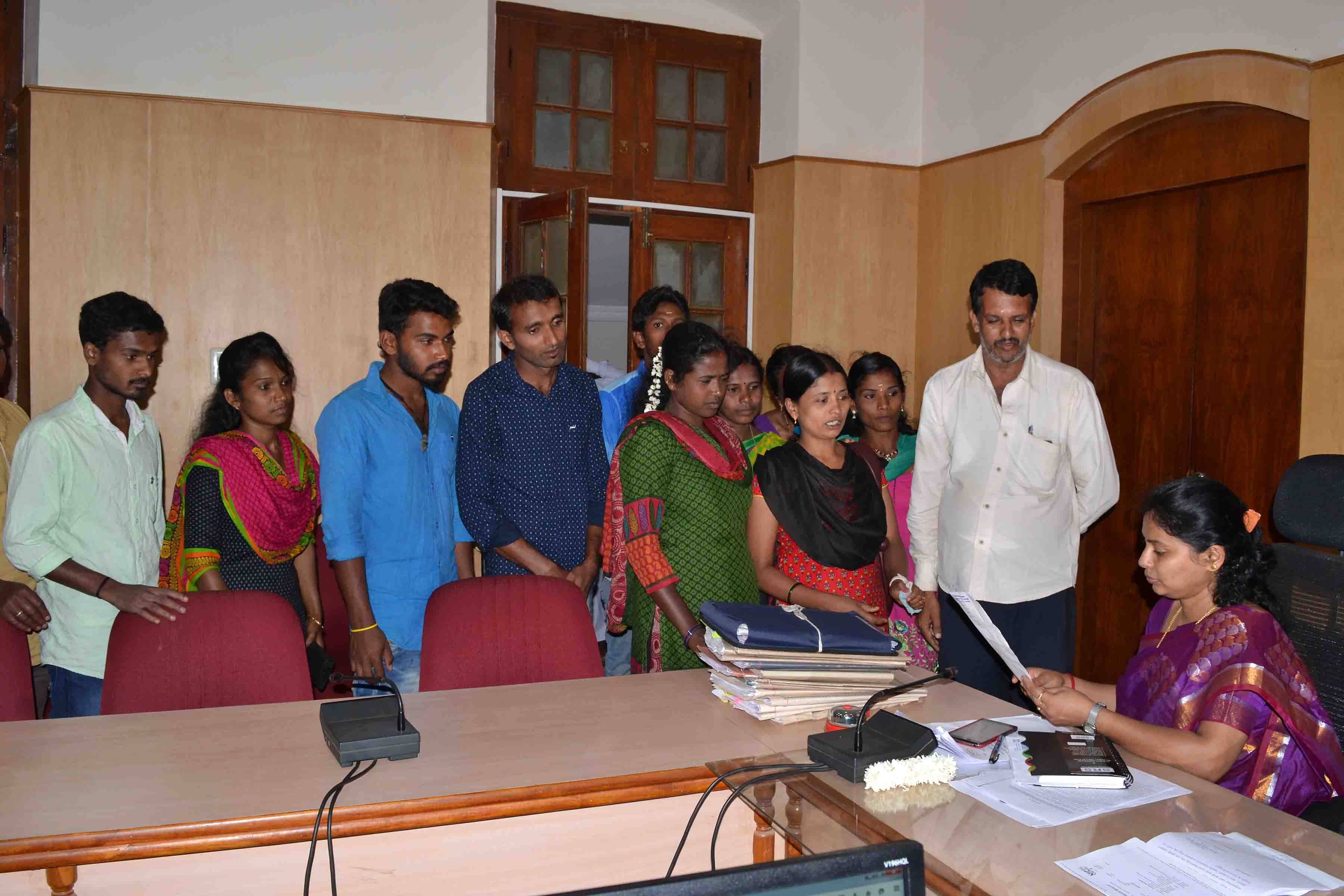 ಮದ್ಯಪಾನ ತಡೆಗೆ ಗ್ರಾಮಸ್ಥರ ಮನವಿ